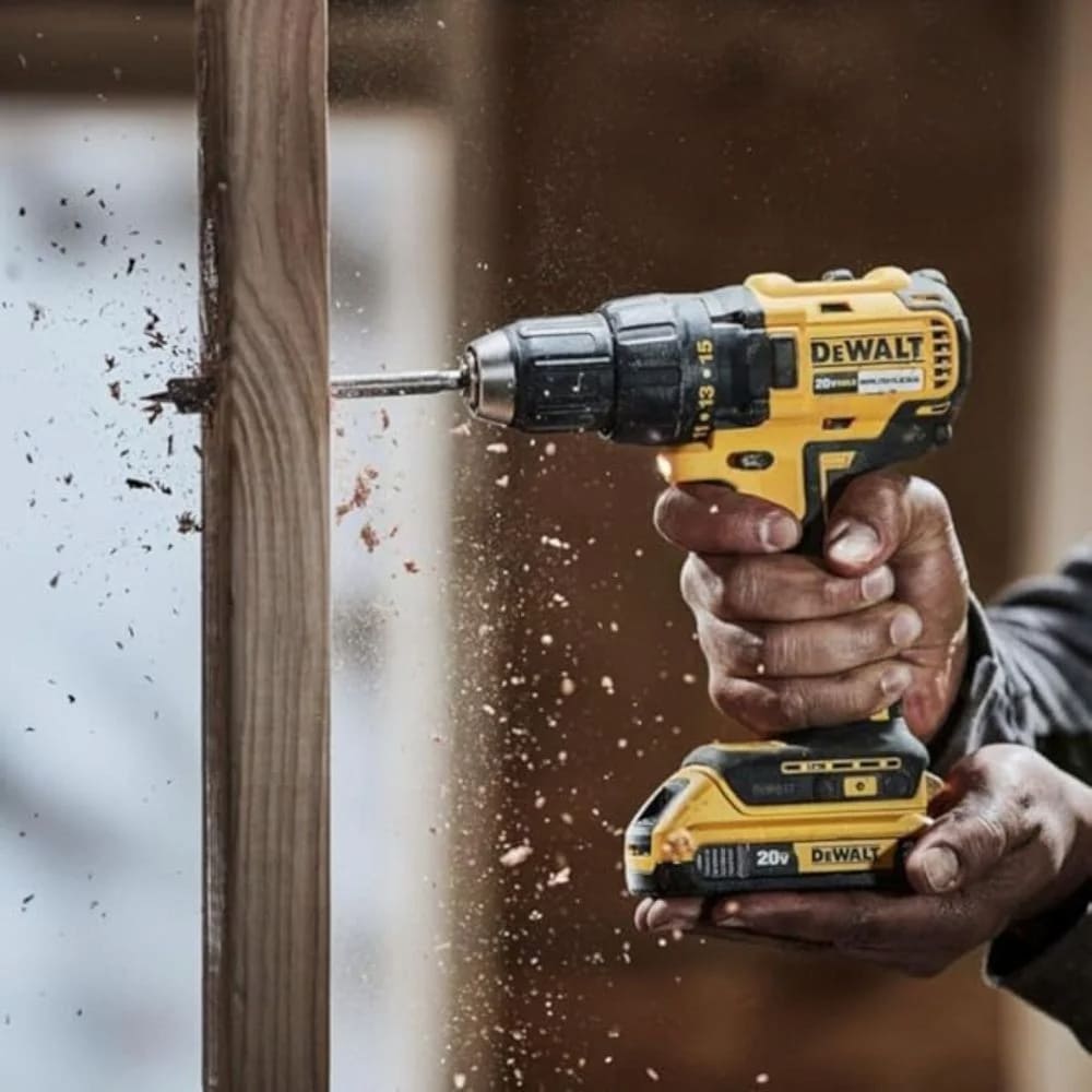 Kit taladro inalámbrico Dewalt 20V + 26 accesorios + 2 baterías